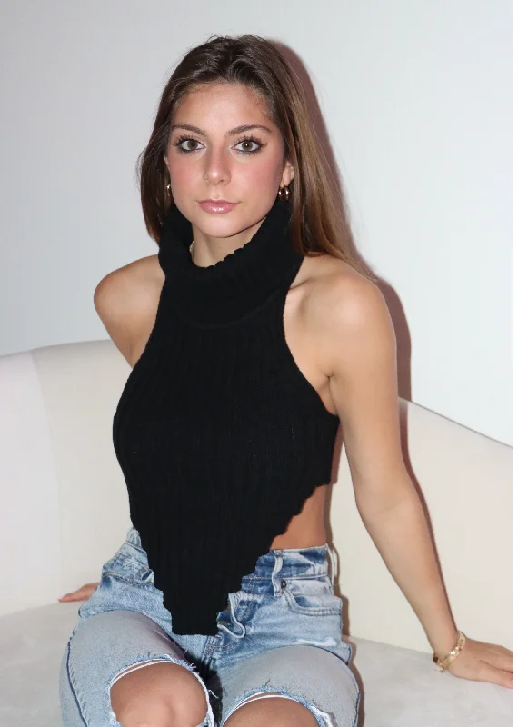 First Impression Tank ★ Black scoop neck tank
