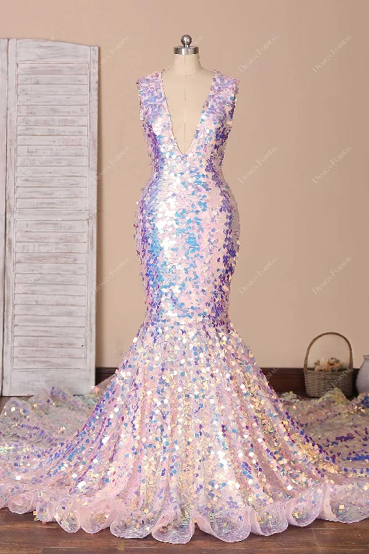 Iridescent Sequin Plunging V-neck Dramatic Prom Dress Tunics Prom sequined