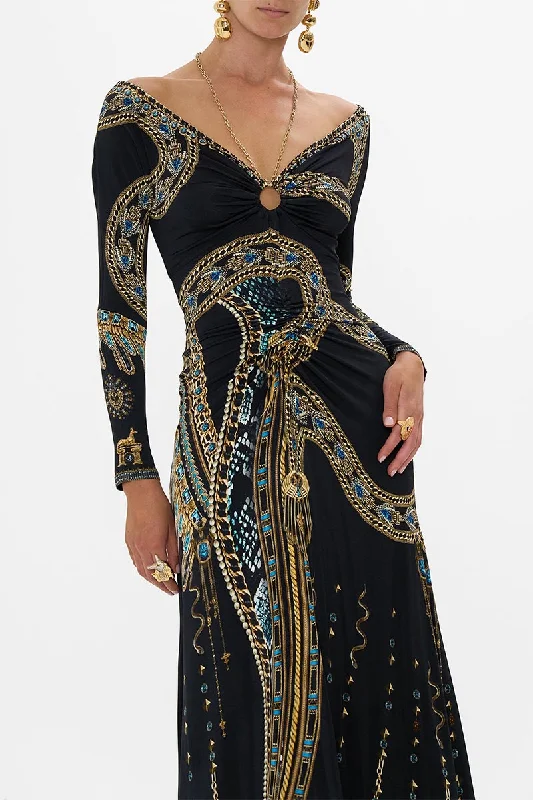 RUCHED JERSEY DRESS W/ CHAIN Patterned Jersey Tee