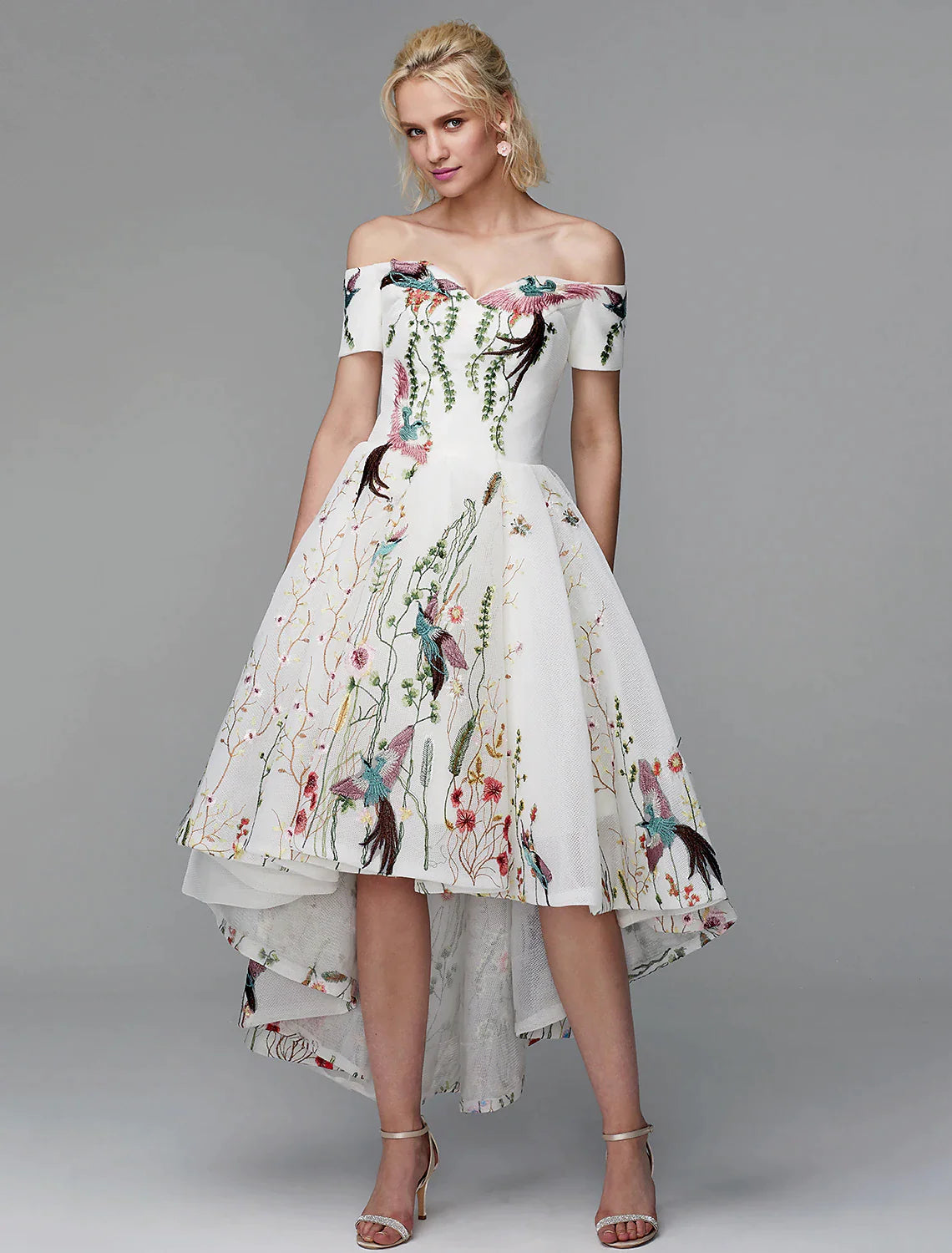 Dress Wedding Asymmetrical Short Sleeve Off Shoulder Polyester with Embroidery Tunics Luxurious high-end