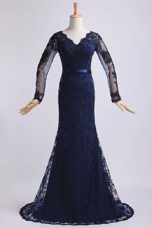 2024 V-Neck Evening Dresses Mermaid With Applique Lace PJGK7H8F