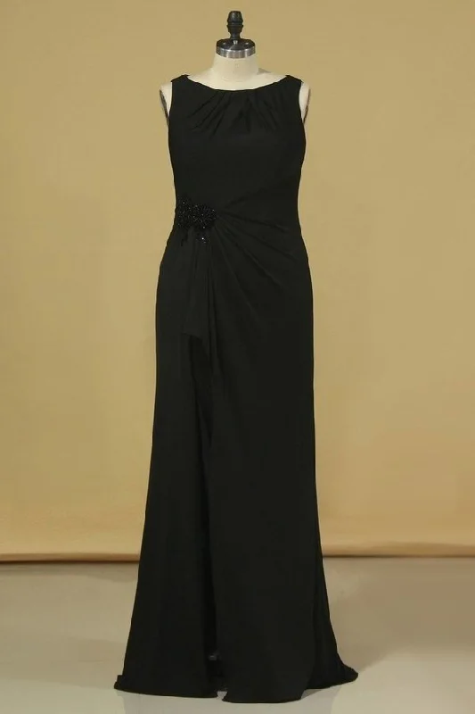 2024 Sexy Open Back Scoop Evening Dresses Sheath With Beads And PEEZH3A2