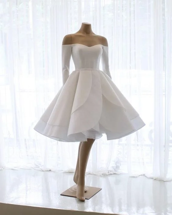 Short Prom Dresses Ruffle Ball Gown With Long Sleeves   cg15964