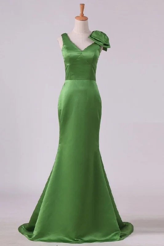 2024 V Neck Mermaid With Bow Knot Evening Dresses Satin PFF76Z33