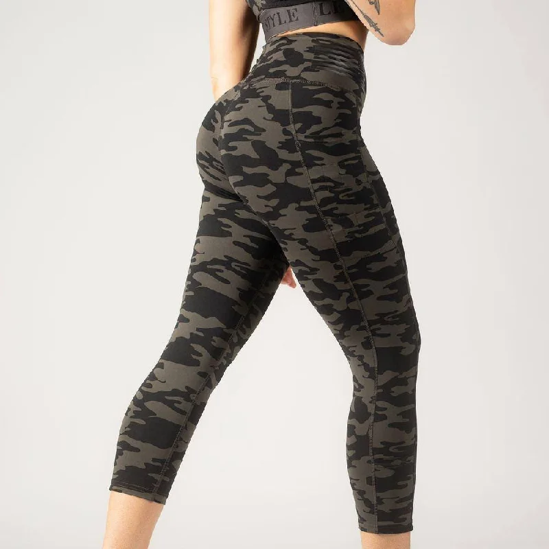 Women's Utility 7/8 Legging - Black Camo