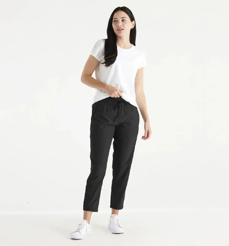 Women's Breeze Cropped Pant - Black