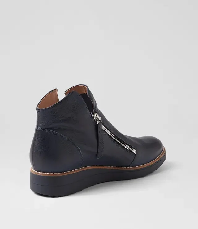 Ohmy Navy Leather Boots